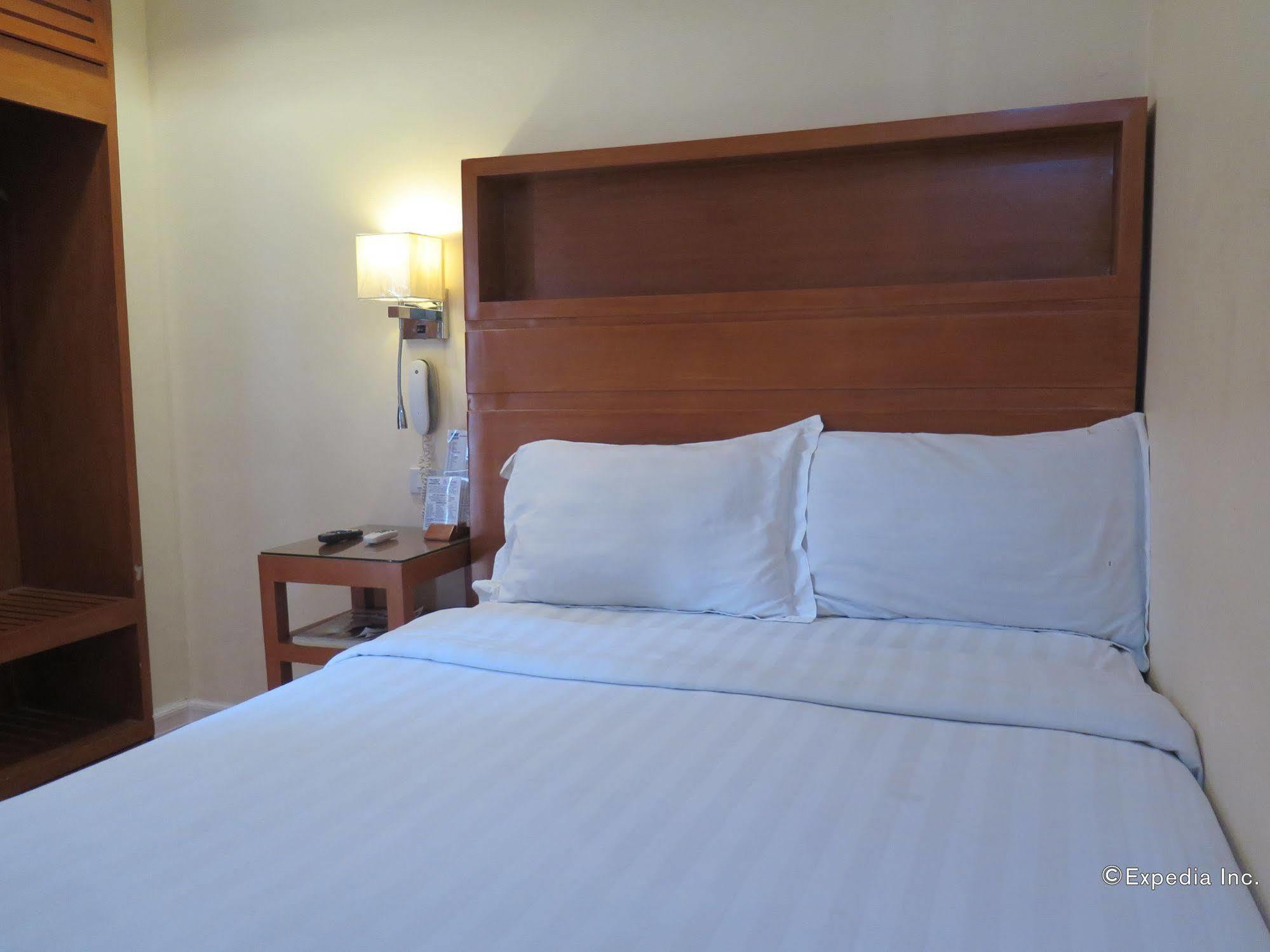La Gloria Residence Inn Cebu Екстериор снимка