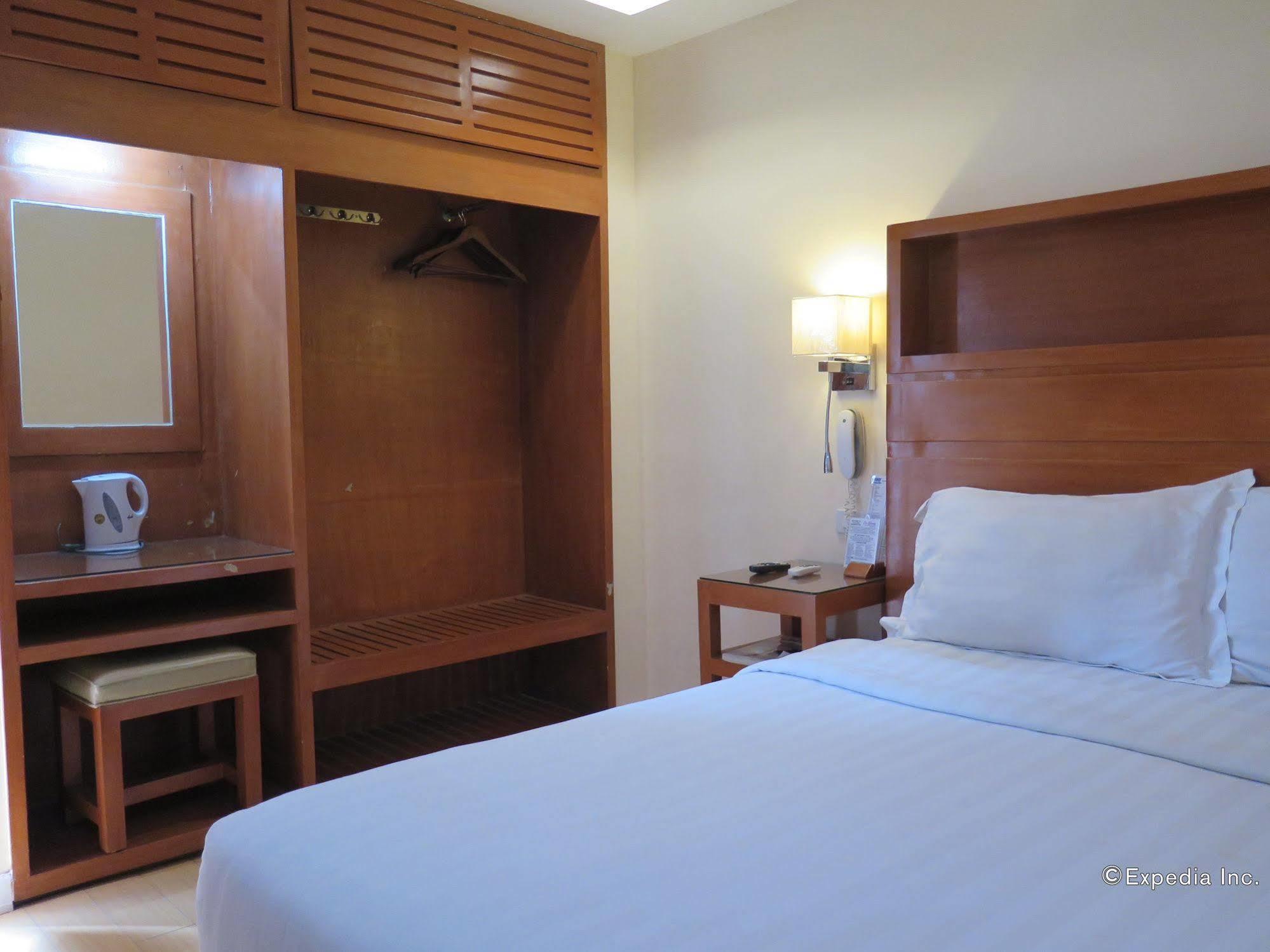La Gloria Residence Inn Cebu Екстериор снимка